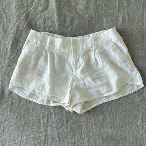 Alice and Olivia white linen shorts